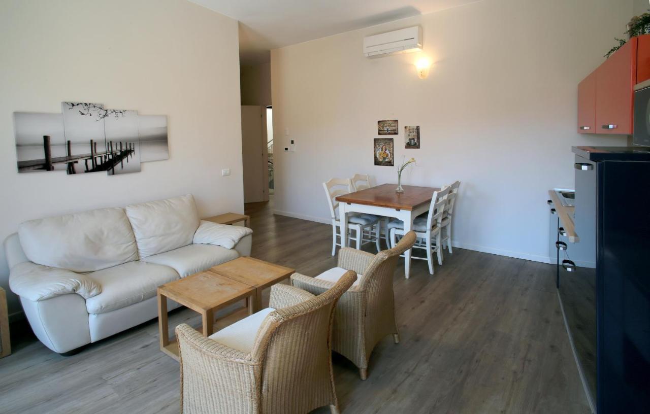 Appartamenti Piazza Umberto I Torri Del Benaco Εξωτερικό φωτογραφία